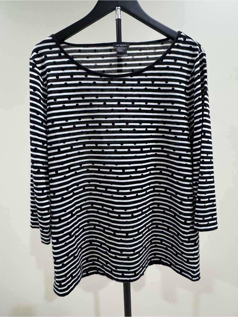 Ann Taylor Black & White Striped Scoop Neck Top